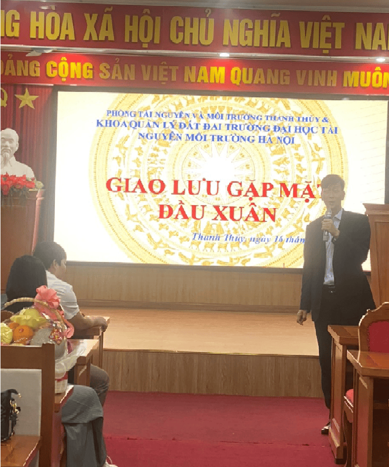 Tiến sỹ Phạm Anh Tuấn phát biểu tại buổi gặp gỡ
